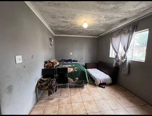 10 BEDROOM HOUSE FOR SALE IN REGENTS PARK